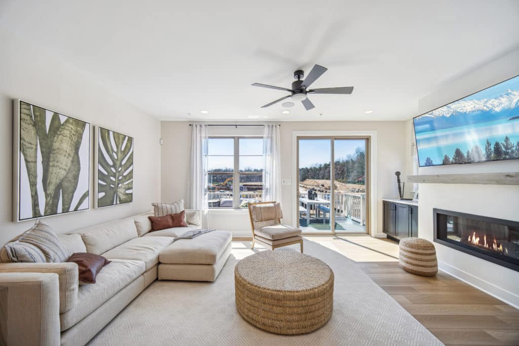 Residence Feature Modern Contemporary Homes for Sale in Maryland